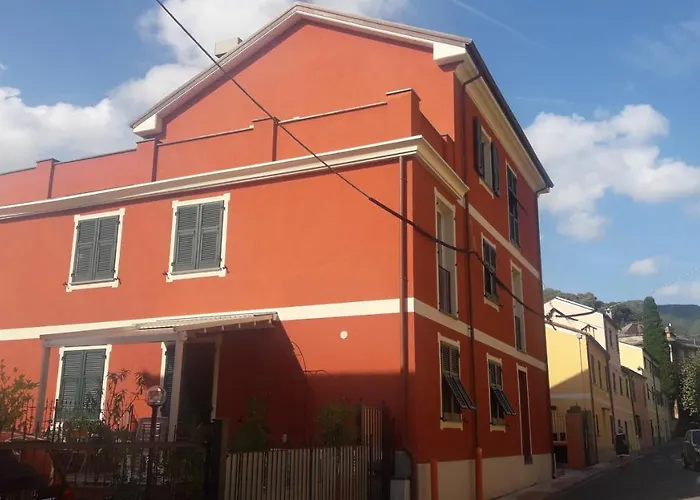 Gloria House